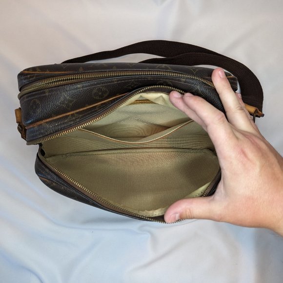 LOUIS VUITTON Crossbody Reporter PM Bag - Picture 11 of 12